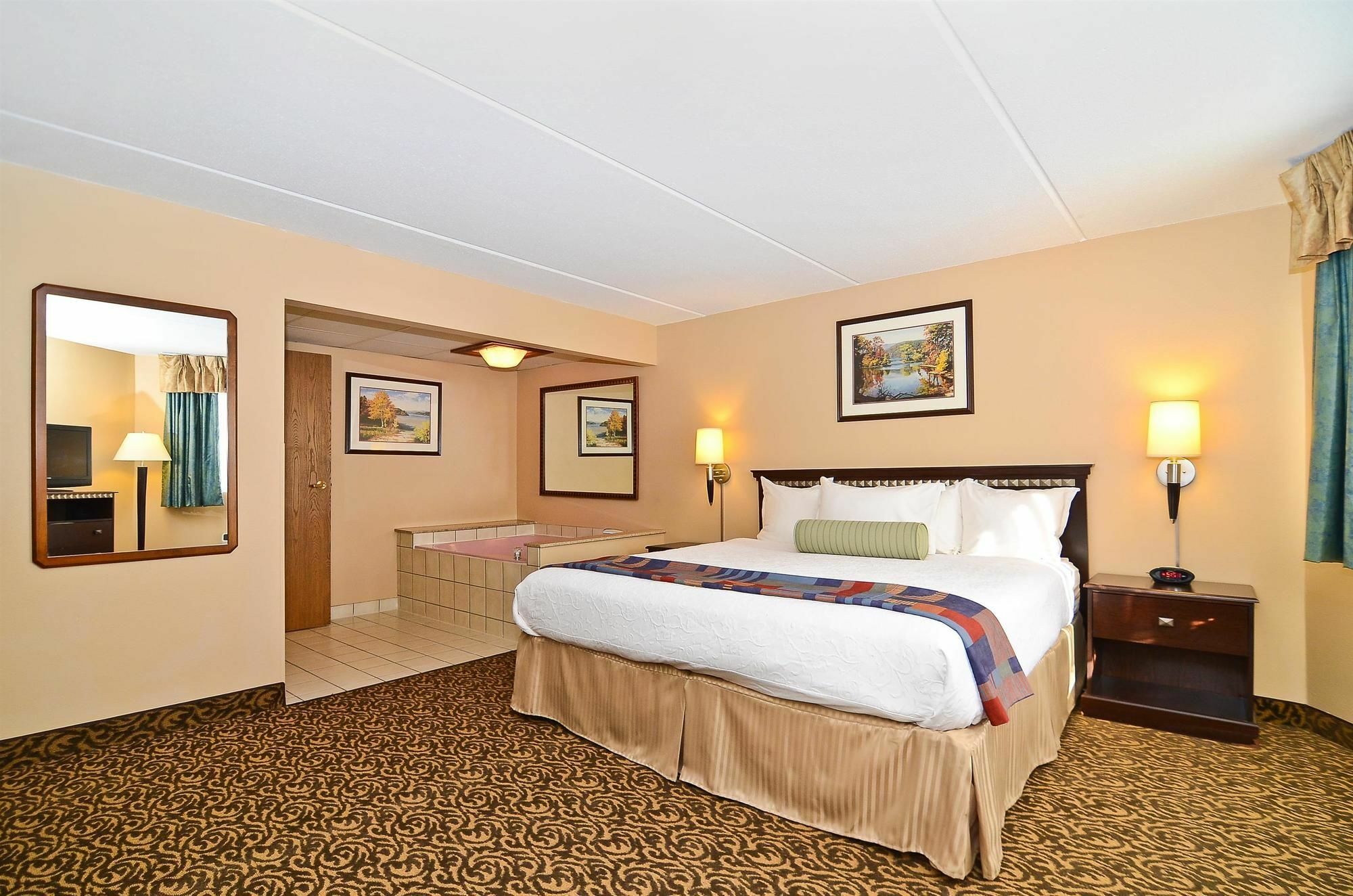Surestay Plus Hotel By Best Western Black River Falls Exterior foto